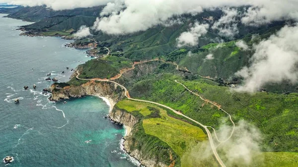 Beautiful Aerial Shot Coast Sea Green Leaves Cloudy Amazing Sky — Stock Photo, Image