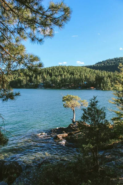 Κάθετη λήψη της όμορφης λίμνης Φλάτχεντ στη Μοντάνα, Usa — Φωτογραφία Αρχείου