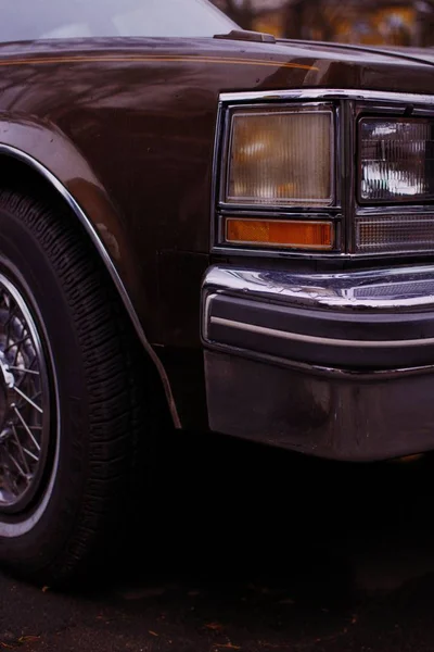 Faróis de um velho carro vintage — Fotografia de Stock