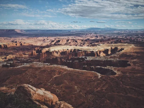 Aerial Shot Parku Narodowego Canyonlands Słoneczny Dzień — Zdjęcie stockowe