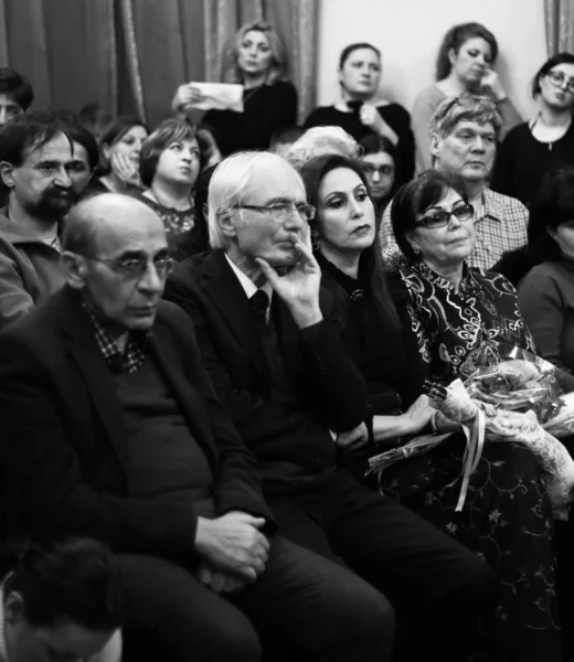 Музыканты, выступающие в концертном зале Арама Хачатряна — стоковое фото