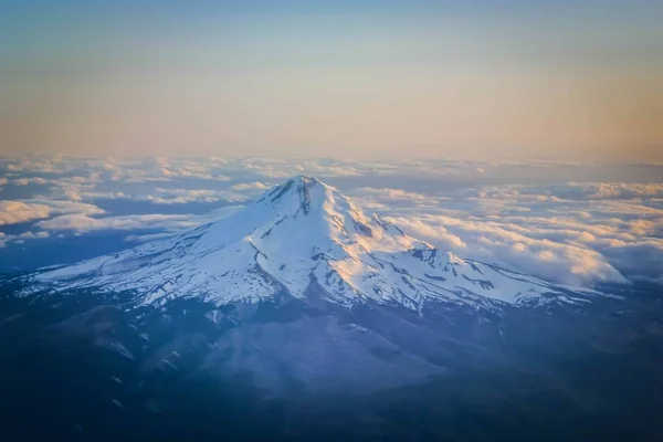 Egy Gyönyörű Légi Felvétel Mount Hood Egyesült Államok — Stock Fotó