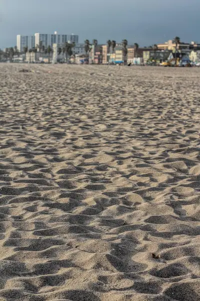 Κοντινά πλάνα άμμου σε μια παραλία στην Καλιφόρνια — Φωτογραφία Αρχείου