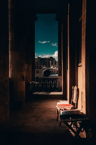 Uitzicht op de stad vanaf balkon — Stockfoto