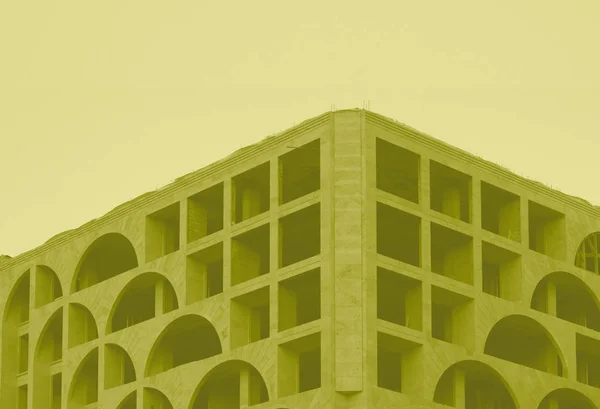 Architektoniczne Zdjęcie budynku w odcieniu żółtym — Zdjęcie stockowe