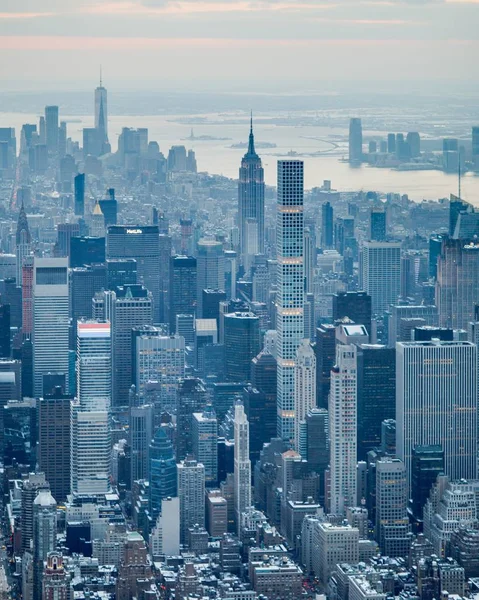 Vista aérea vertical de rascacielos en Nueva York — Foto de Stock