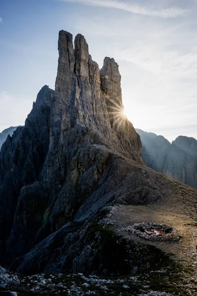 Vertical Shot Fireplace Mountain Blue Sky Background — Stock Photo, Image