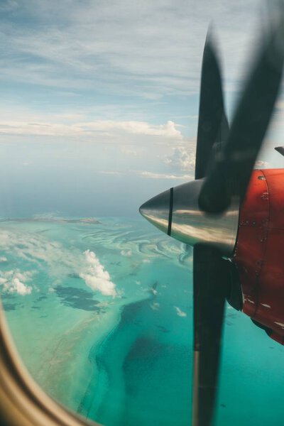 Closeup Shot Spinning Airplane Propeller Sky Viewed Window — Stock Photo, Image