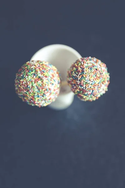High Angle Shot Two Birthday Desserts Sprinkles White Cup Blurred — Stock Photo, Image