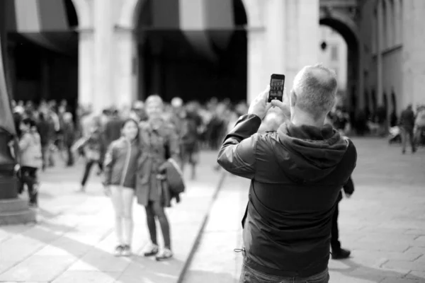 Brescia Italien Februar 2019 Menschen Auf Den Straßen Der Stadt — Stockfoto