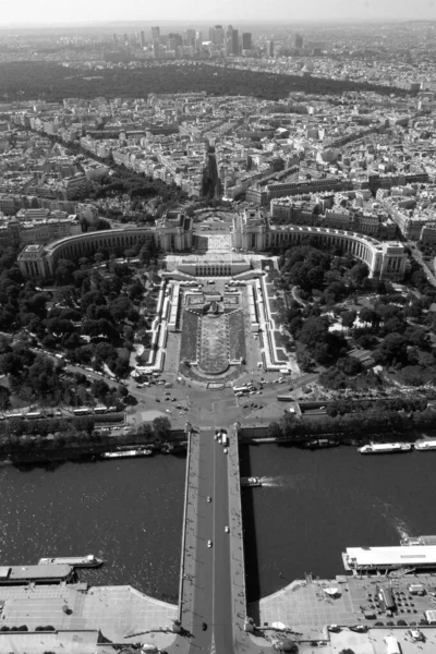 Vertical gray scale high angle shot of a beautiful city — Stock Photo, Image