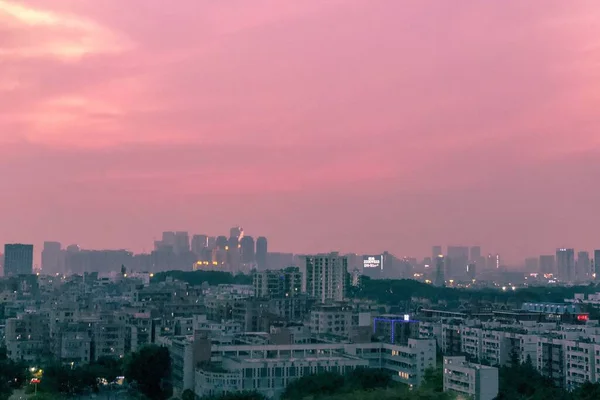 Una Vista Impresionante Cielo Soleado Paisaje Ciudad —  Fotos de Stock