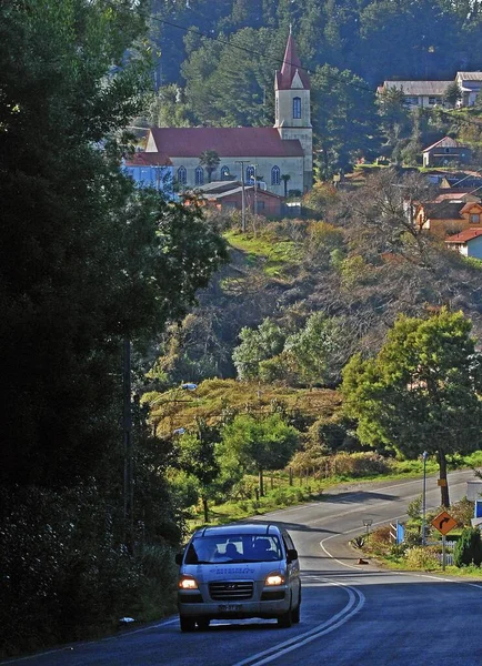 Puerto Octay Chile Oct 2017 Tourist Van Moving City Puerto — Stock Photo, Image