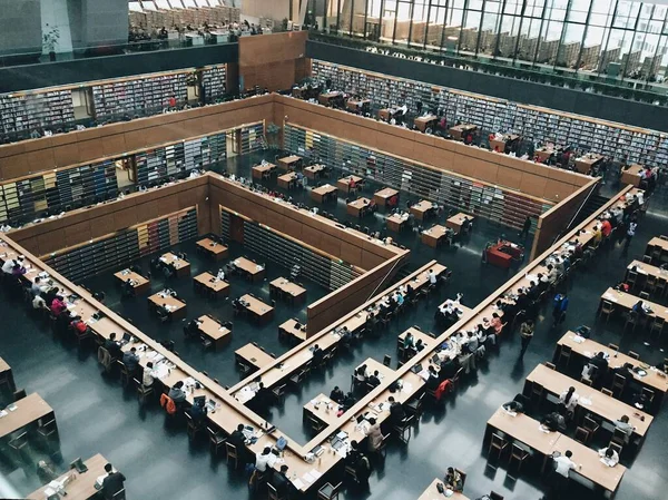 Широкоугольный Обзор Главного Читального Зала Китайской Национальной Библиотеки — стоковое фото
