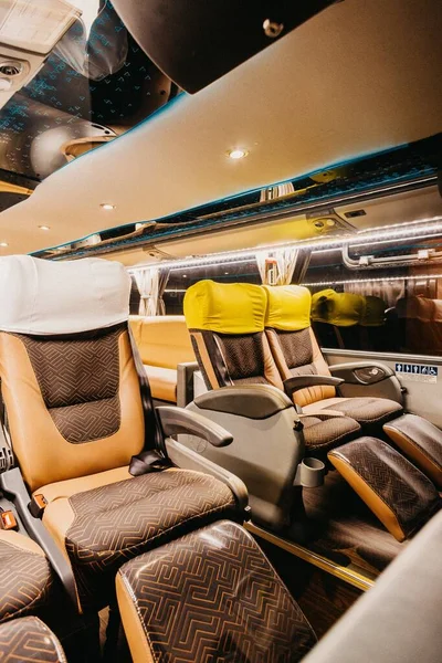 Sebuah Gambar Vertikal Interior Mobil Elegan Dengan Kursi Kulit Dan — Stok Foto