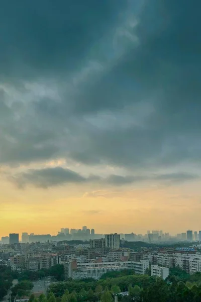 Vue Aérienne Paysage Urbain Sous Ciel Nuageux Coucher Soleil — Photo