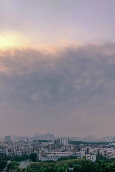 Uno Scatto Aereo Verticale Del Paesaggio Urbano Del Colorato Skyline — Foto Stock
