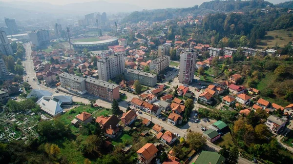Vista Aérea Del Centro Tuzla Atardecer Bosnia Ciudad Fotografiada Por —  Fotos de Stock