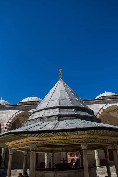 Zbliżenie Pawilonu Meczecie Faith Stambule Turcja — Zdjęcie stockowe