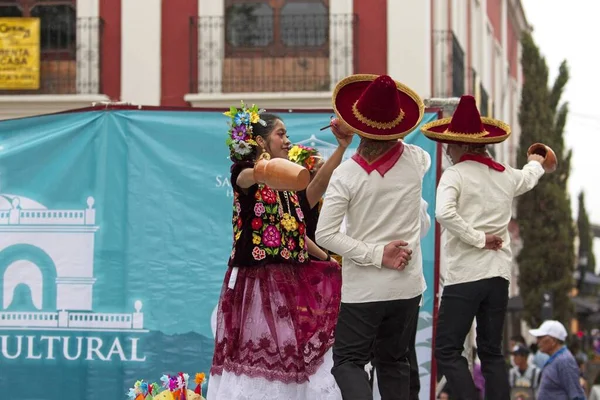 クリストバル カサス メキシコ 2019年4月19日 メキシコのサン クリストバル カサスでのイースター期間中のカトリックの祭典 セマナ サンタ での伝統舞踊 — ストック写真