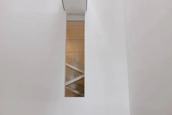 New York Taki Modern Binanın Ahşap Merdiveni — Stok fotoğraf