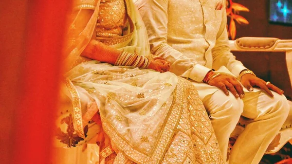 Індійська Наречена Наречений Під Час Весілля — стокове фото
