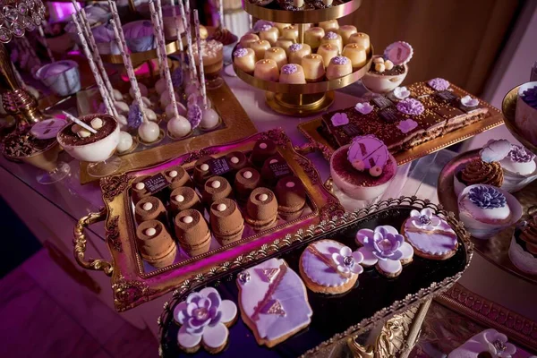 Alto Ângulo Tiro Lanches Doces Uma Mesa Eventos — Fotografia de Stock