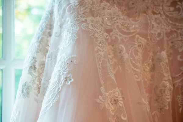 Nahaufnahme Eines Wunderschönen Brautkleides Mit Knöpfen Und Schnürsenkeln — Stockfoto