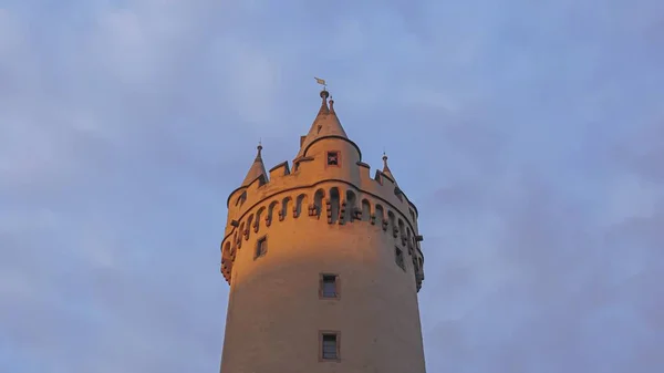 Der Historische Eschenheimer Turm Frankfurt Main Vor Blauem Himmel — Stockfoto