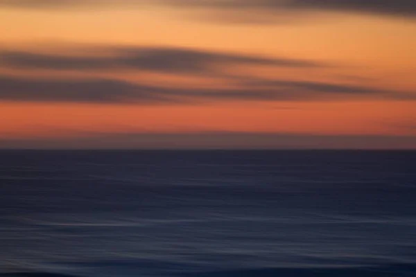 Una Toma Impresionante Del Reflejo Colorido Atardecer Con Efecto Larga — Foto de Stock