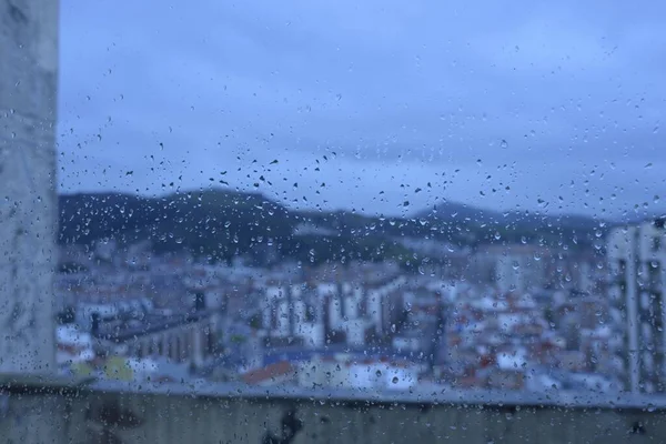 창문에 빗방울이 배경이 클로즈업으로 벽지에 시원하다 — 스톡 사진