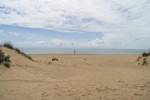 Paysage Plage Entouré Par Mer Sous Ciel Nuageux Journée Andalousie — Photo