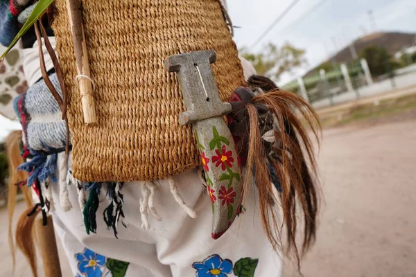 Eine Nahaufnahme Von Tanzaccessoires Der Indischen Goreme Gemeinde Von Sinaloa — Stockfoto