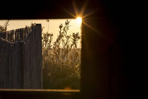 Uma Bela Paisagem Uma Vista Janela Casa Campo — Fotografia de Stock