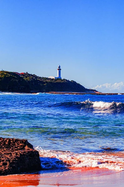 Vertical Shot Coast Sea Lighthouse Background — Stock Photo, Image