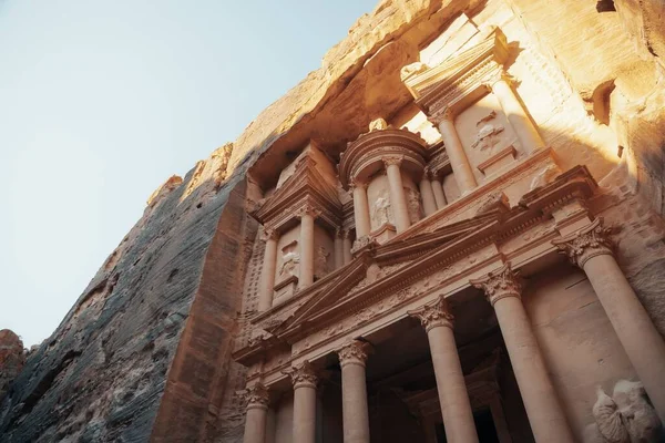 Låg Vinkel Skott Den Historiska Petra Wadi Jordanien — Stockfoto