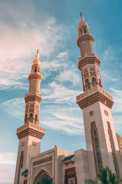 Mesquita Maghfirah Sharjah Emirados Árabes Unidos Com Suas Torres Sob — Fotografia de Stock