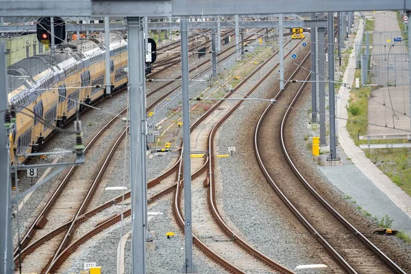 Hög Vinkel Skott Väderbitna Tågspår Dagtid — Stockfoto