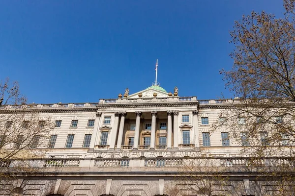 Lambeth Ngiltere Deki Ünlü Somerset House Düşük Açılı Çekimi — Stok fotoğraf