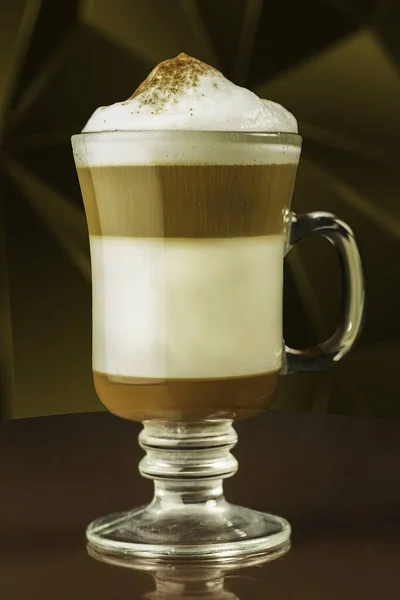 Selektiv Fokusbild Välsmakande Pumpa Krydda Latte Med Vispgrädde Toppen — Stockfoto