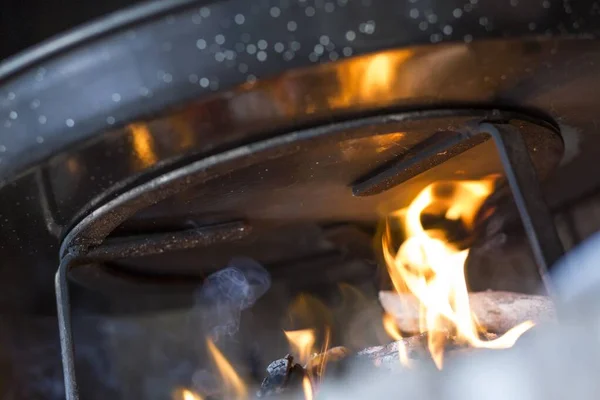 Nahaufnahme Von Flammen Einem Holzofen — Stockfoto