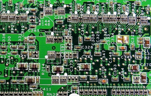带电阻微晶片和电子元件的电子电路板的宏图 — 图库照片