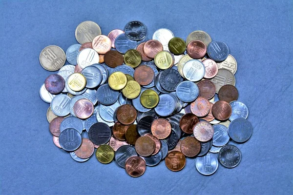 High Angle Closeup Shot Scattered Romanian Coins — Stock Photo, Image