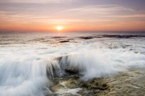 Close Shot Foamy Ocean Wave Golden Hour — Stock Photo, Image