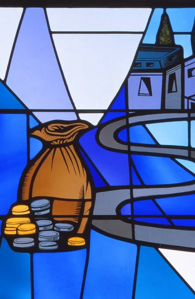 米国ロス アンゲレス 1986年5月18日 イエスが使徒たちに新しい町を歩くときにお金を取らないように言うことのステンドグラスのイメージ — ストック写真