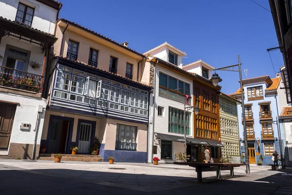 Edifícios Pitorescos Coloridos Longo Caminho Pedestre Capturado Espanha — Fotografia de Stock