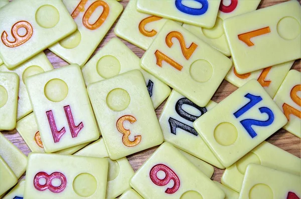 Alto Angolo Colpo Piastrelle Rummy Pezzi Gioco — Foto Stock