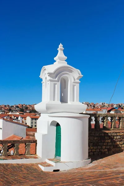 Pionowy Obraz Kaplicy Dachu Pod Sunlight Sucre Boliwia — Zdjęcie stockowe