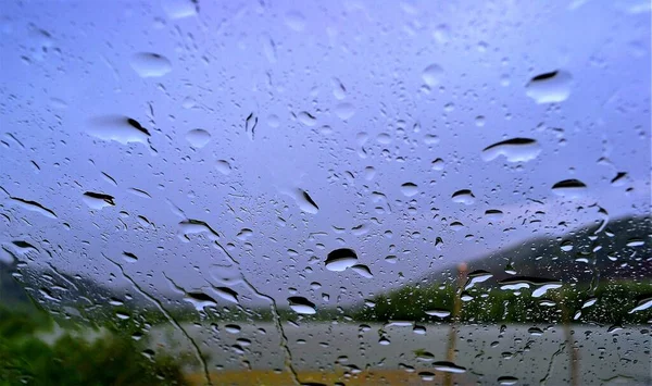 Disparo Cierre Gotas Lluvia Cristalinas Una Ventana Bueno Para Fondos — Foto de Stock