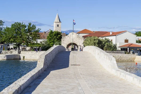 Όμορφη Εικόνα Ιστορικής Γέφυρας Στο Νιν Της Κροατίας — Φωτογραφία Αρχείου